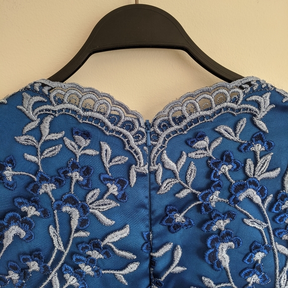 New JS Collections embroidered floral midi dress - Picture 9 of 15